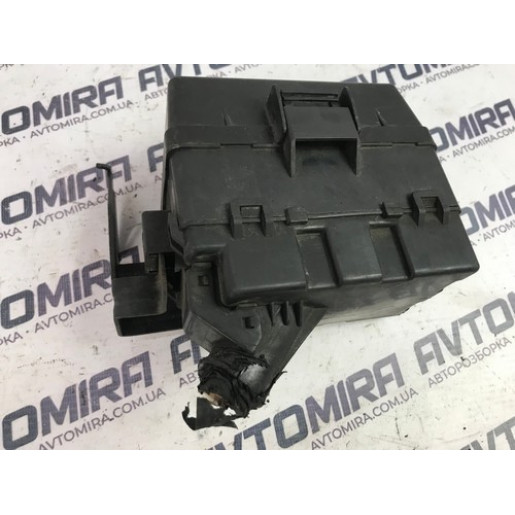 Корпус блока предохранителей Hyundai i30 2007-2012 919402L000